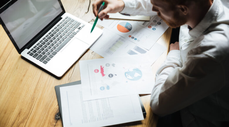 Entenda o que são Controles Internos, seus principais tipos, exemplos, relação com riscos e como estruturar controles eficazes na empresa. Entenda o que são Controles Internos, seus principais tipos, exemplos, relação com riscos e como estruturar controles eficazes na empresa.